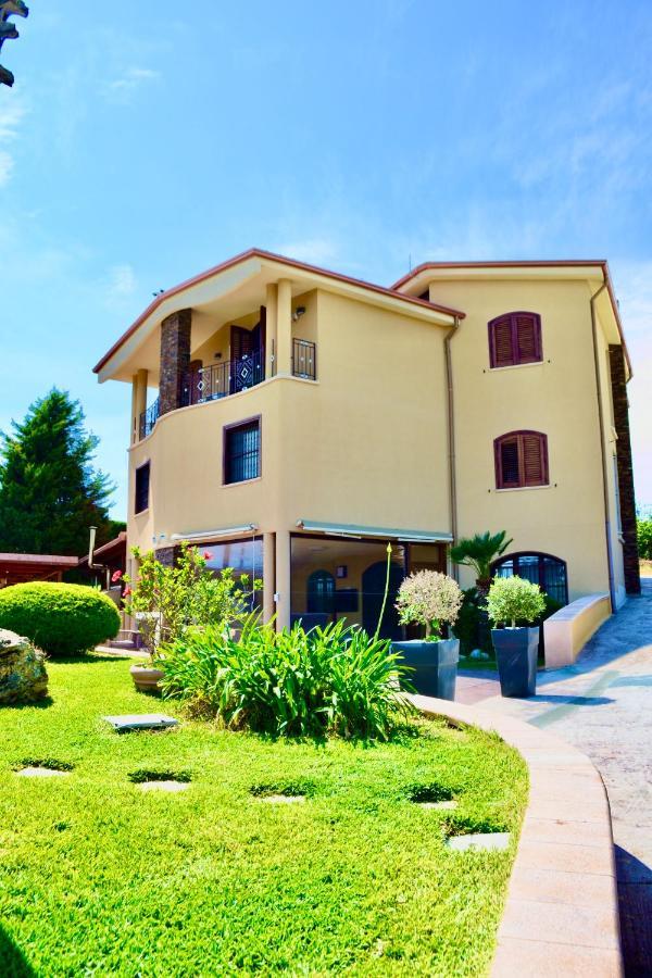 Villa Grisi 파르티니코 외부 사진
